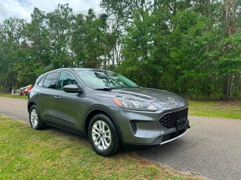 Used 2021 Ford Escape SE w/ Convenience Package FWD image 8