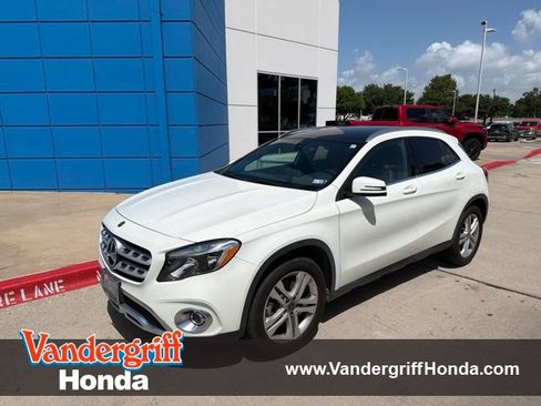 Used 2018 Mercedes-Benz GLA 250 4MATIC image 1
