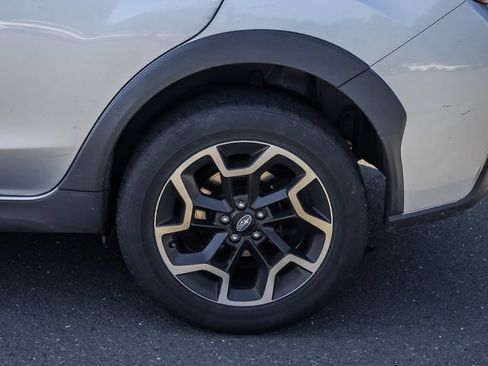 Used 2017 Subaru Crosstrek 2.0i Premium AWD/4WD image 10