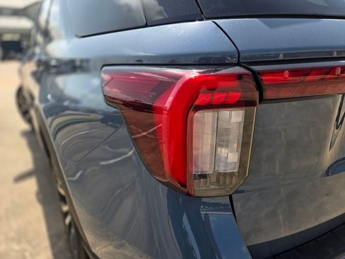 New 2026 Ford Explorer ST-Line w/ Premium Package RWD image 36
