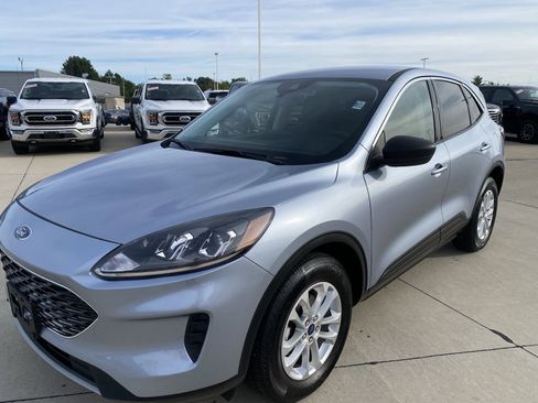 Used 2022 Ford Escape SE w/ Cold Weather Package image 5