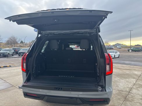 Used 2025 Ford Expedition Tremor image 9