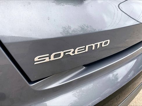 Used 2023 Kia Sorento SX image 31