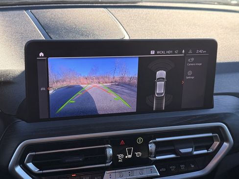 Used 2023 BMW X4 xDrive30i w/ Convenience Package image 11