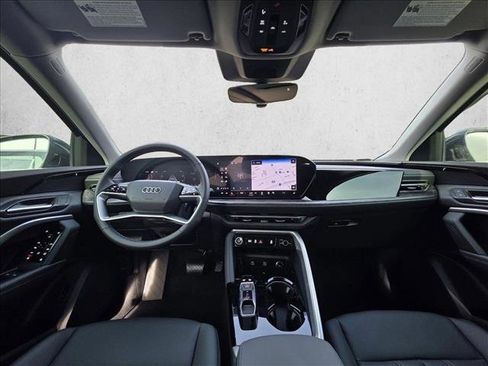 New 2025 Audi Q5 Premium image 17