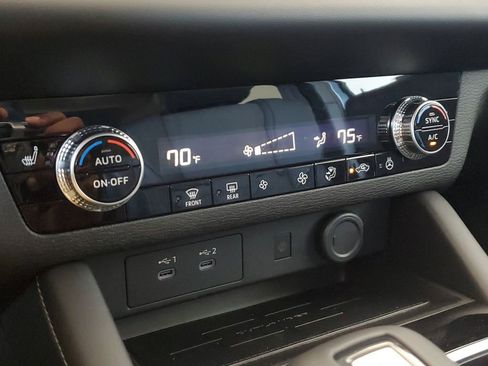 New 2026 Mitsubishi Outlander SE FWD image 29