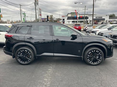 Used 2026 Nissan Rogue Dark Armor FWD image 2