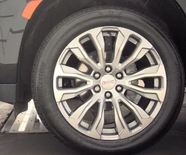 Used 2022 GMC Yukon XL Denali AWD/4WD image 11