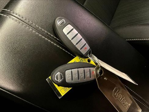 Used 2021 Nissan Sentra SV image 14