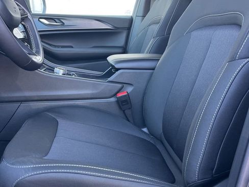 New 2025 Jeep Grand Cherokee L Laredo w/ Trailer Tow Package image 8