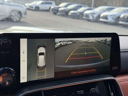 Used 2024 Lexus LX 600 4WD w/ Ultra Luxury Package image 11