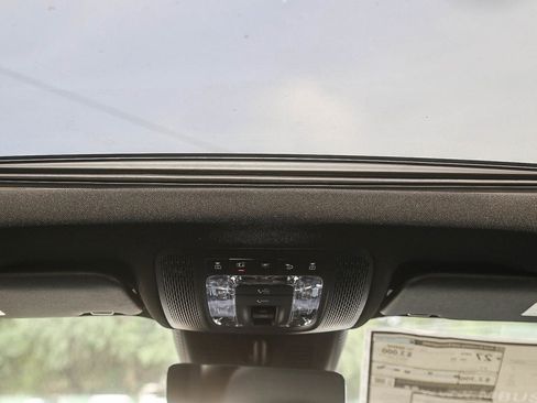 New 2026 Mercedes-Benz GLB 250 4MATIC image 14