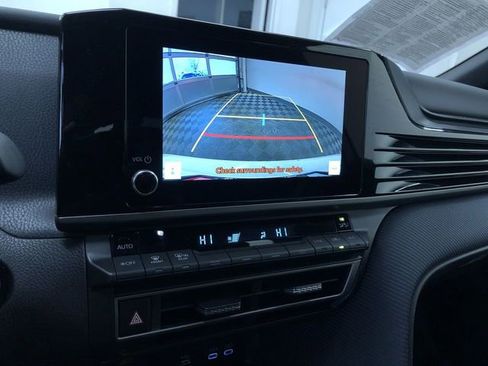 Certified 2025 Toyota Camry SE image 27