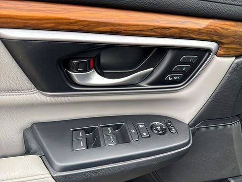 Used 2017 Honda CR-V EX-L image 19