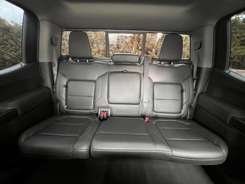 Used 2020 GMC Sierra 1500 SLT RWD image 30
