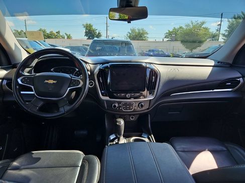 Used 2019 Chevrolet Traverse LT w/ LT Premium Package FWD image 5