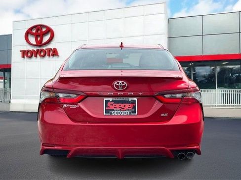 Used 2024 Toyota Camry SE FWD image 6