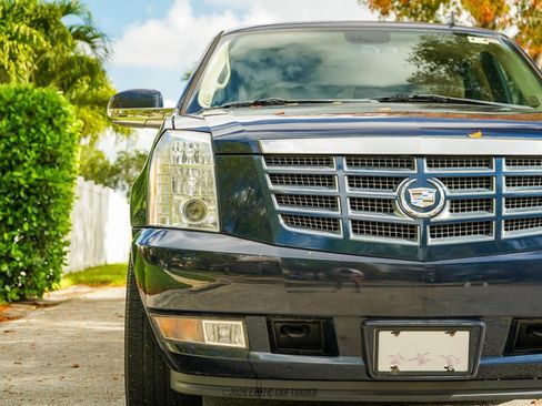 Used 2009 Cadillac Escalade AWD image 78