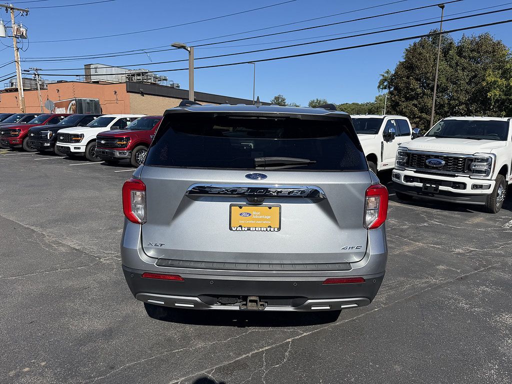 Certified 2023 Ford Explorer XLT w/ Equipment Group 202A AWD/4WD image 4