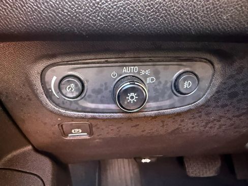 Used 2020 GMC Terrain SLT AWD/4WD image 17