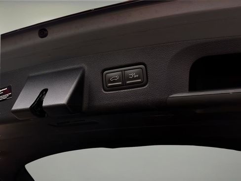 Used 2025 Kia Telluride SX w/ SX Captain's Chair Package FWD image 32