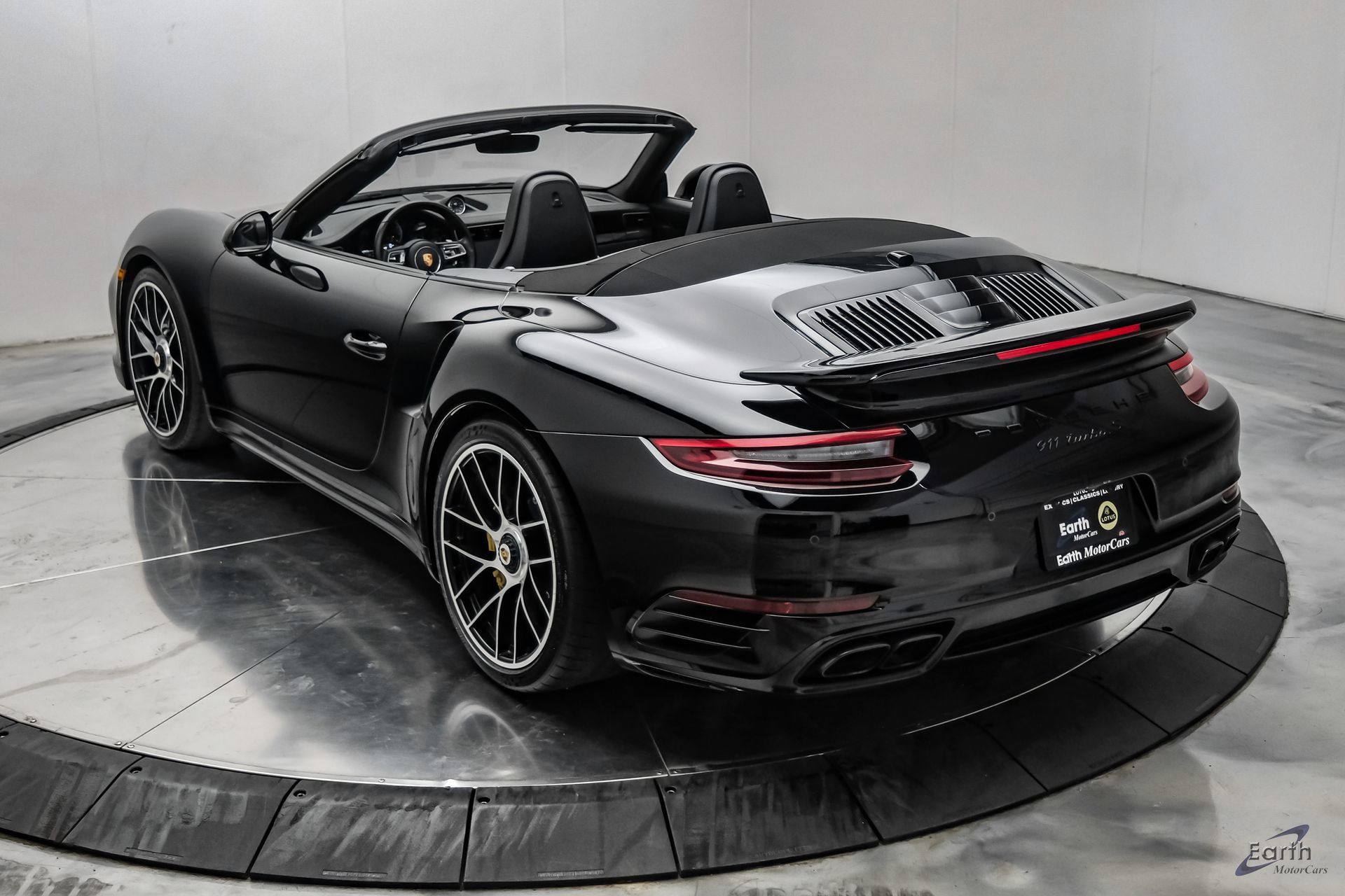 Used 2019 Porsche 911 Turbo S AWD/4WD image 14
