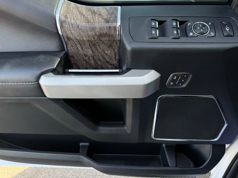 Used 2019 Ford F250 Lariat w/ Lariat Value Package image 20