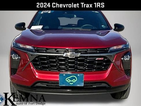 Used 2024 Chevrolet Trax RS w/ Driver Confidence Package image 2