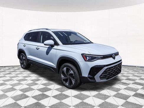 New 2026 Volkswagen Taos SE AWD/4WD image 15