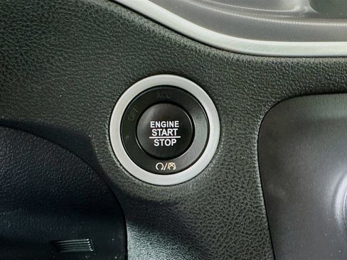 Used 2022 Dodge Charger SXT w/ Leather Interior Group RWD image 26