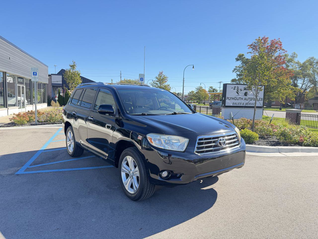 Used 2008 Toyota Highlander Limited w/ Tow Pkg AWD/4WD image 3