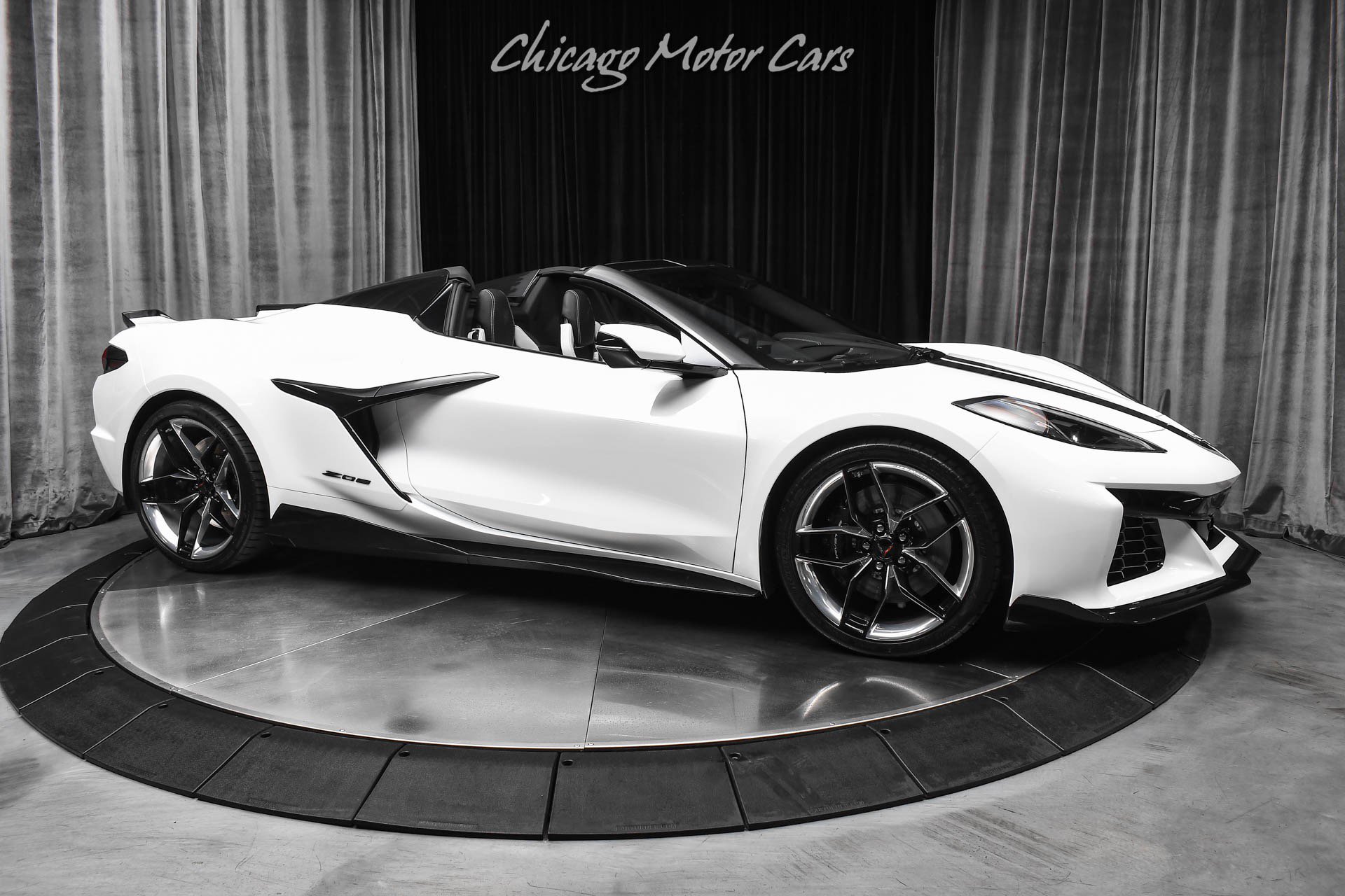 Used 2025 Chevrolet Corvette Z06 w/ Stealth Interior Trim Package RWD image 52