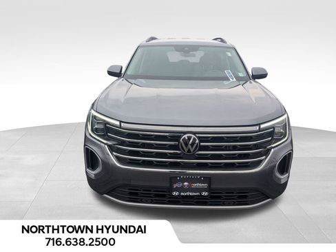 Used 2025 Volkswagen Atlas SE image 10