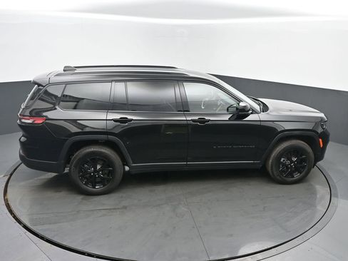 Used 2024 Jeep Grand Cherokee L Laredo AWD/4WD image 45