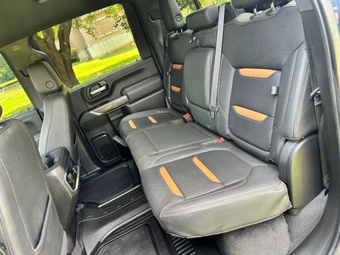 Used 2022 GMC Sierra 2500 AT4 w/ AT4 Premium Plus Package AWD/4WD image 17