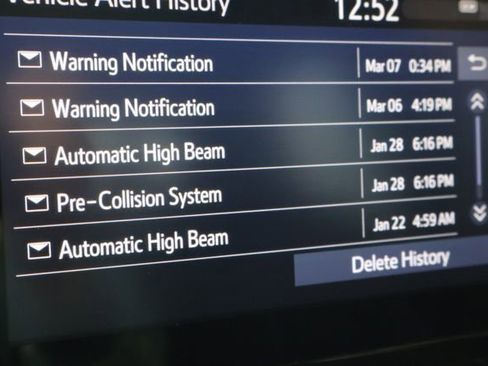 Used 2020 Toyota Corolla SE FWD image 40