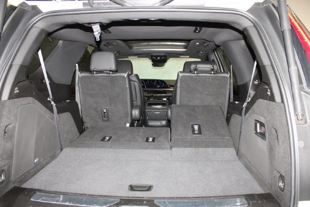 Used 2023 Cadillac Escalade Premium Luxury w/ Performance Package AWD/4WD image 37