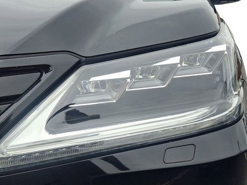 Used 2018 Lexus LX 570 4WD image 10