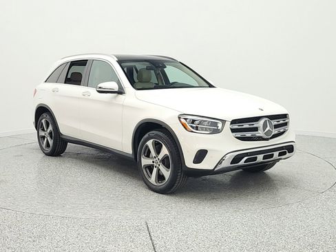 Used 2022 Mercedes-Benz GLC 300 image 3