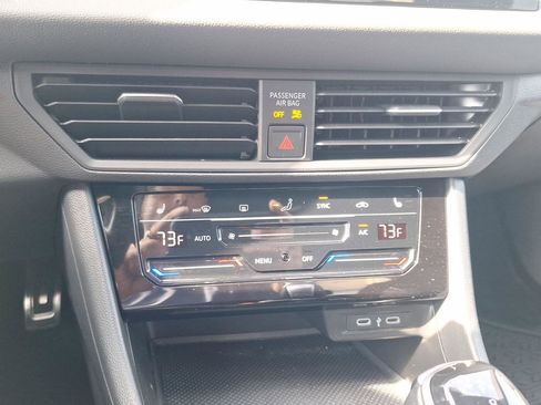 Used 2025 Volkswagen Jetta Sport FWD image 28