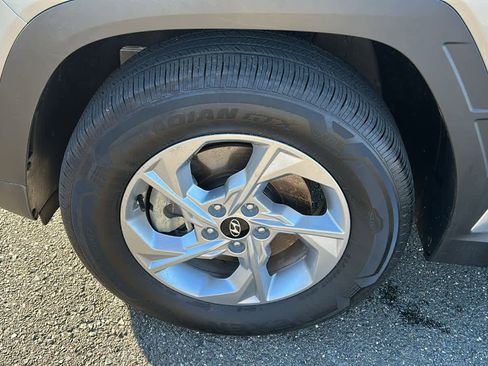 Used 2023 Hyundai Tucson SE image 5