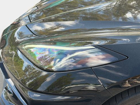 Used 2024 Chevrolet Corvette Stingray Premium Cpe w/ Z51 Performance Package RWD image 10