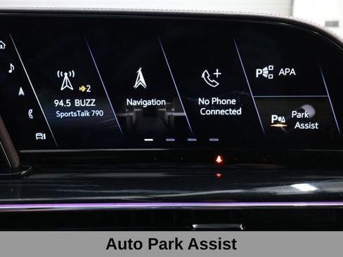 Used 2024 Cadillac Escalade ESV V w/ Heavy-Duty Trailer Package AWD/4WD image 33