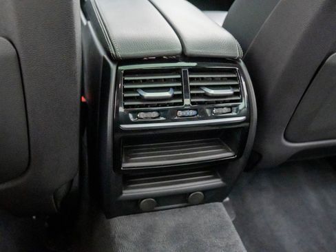 Used 2019 BMW 530i xDrive 530i xDrive image 19