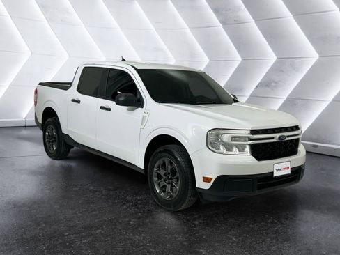 Used 2024 Ford Maverick XLT image 1