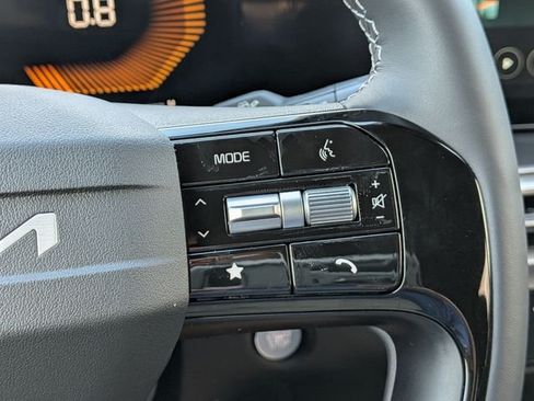 New 2026 Kia Sorento LX FWD image 27