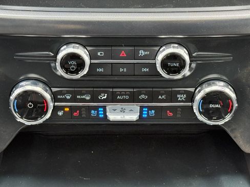 Used 2025 Ford F150 Raptor AWD/4WD image 24