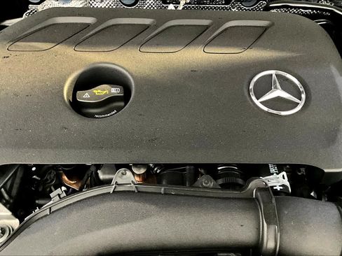 New 2026 Mercedes-Benz GLB 250 4MATIC image 15
