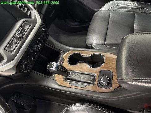 Used 2018 GMC Acadia SLE image 23