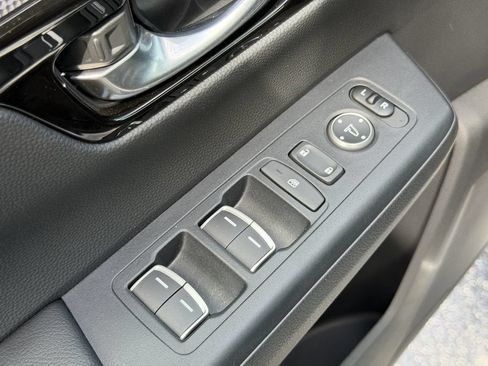 Used 2025 Honda CR-V EX-L image 21